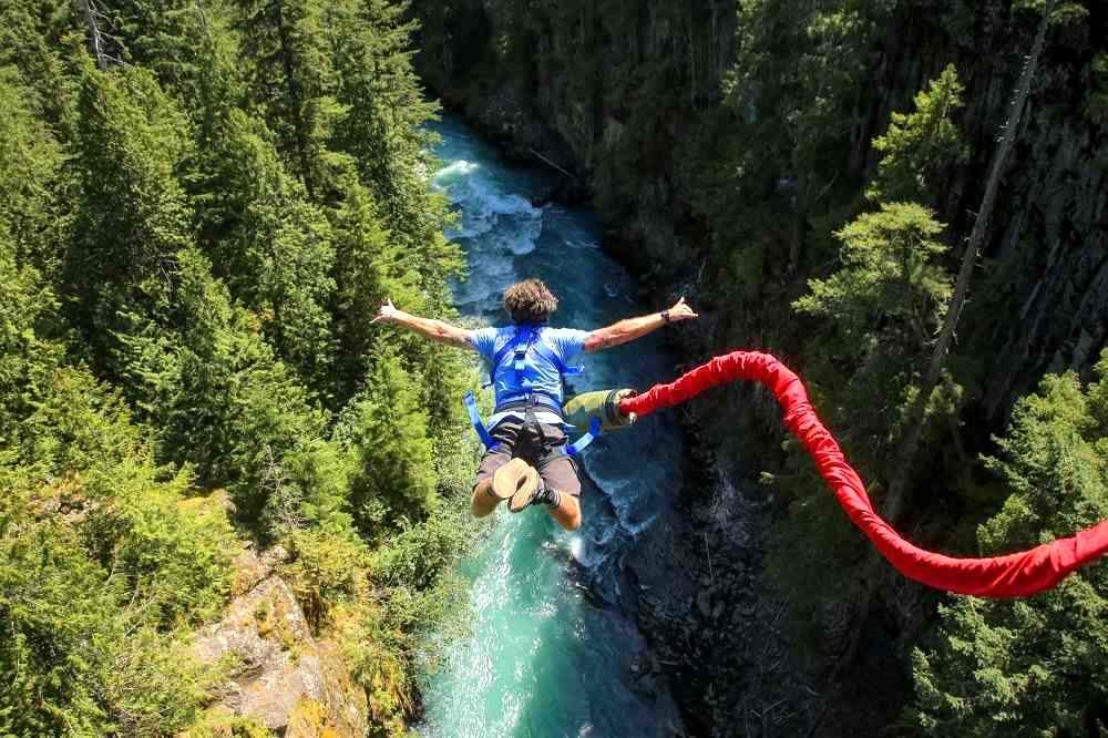 Dare to Jump: Unforgettable Bungee Jumping Experiences