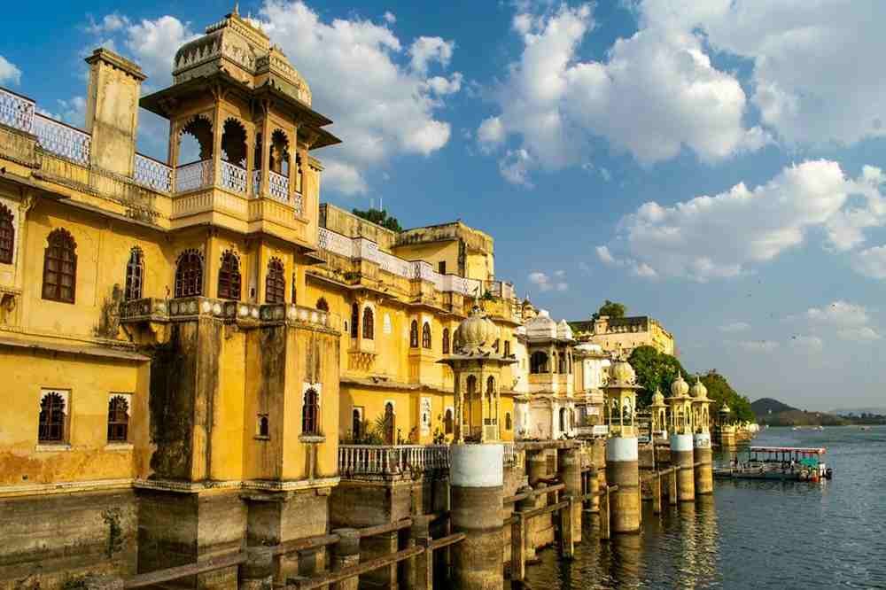 Bagore Ki Haveli Udaipur, historic heritage mansion on Lake Pichola showcasing royal Rajasthani culture.